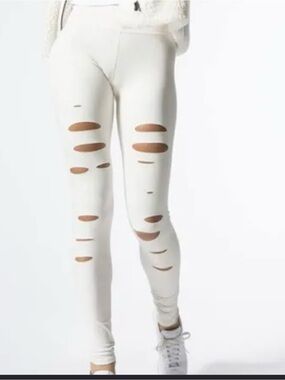 New Never Worn ALO Yoga White Distressed High-Rise Jeggings
